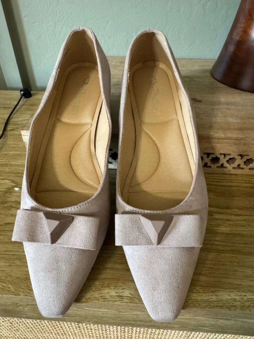 CL by Laundry Nude Suede Pointed Toe Flats Low Heel Chic